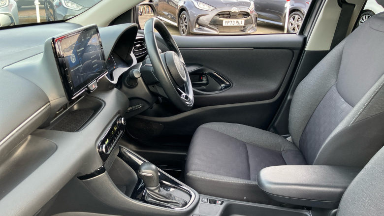 Toyota Yaris 1.5 Hybrid Design 5dr CVT Hybrid Hatchback